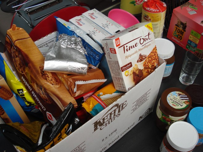 Als ik morgen weer wil beginnen WeightWatchen zal ik vanavond nog veel moeten binnenspelen vrees ik. 