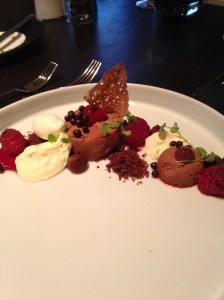 Dit was de allerbeste gang. Die witte dingen: zure room met zwarte peper. Hemels. 