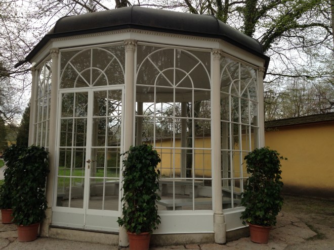 "I am sixteen, going on seventeen..." We konden er niet in, want anders zouden we hier sowieso ook het bijhorende dansje gedaan hebben. 