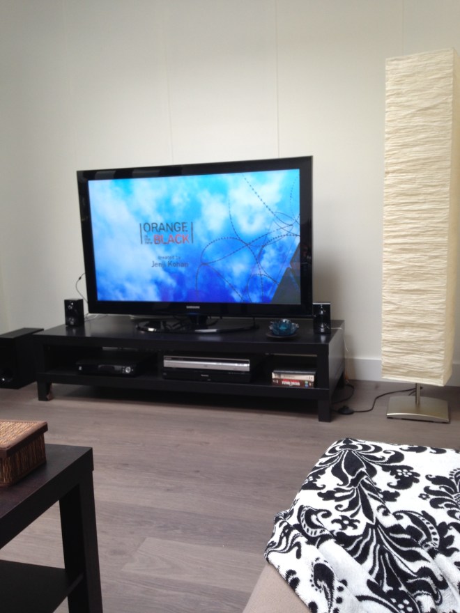 OITNB!! Ik vond dat het maar traag op gang kwam, en daarom heb ik nog niet het hele seizoen gezien. Maar ik ga er deze week zeker nog eens werk van maken. 