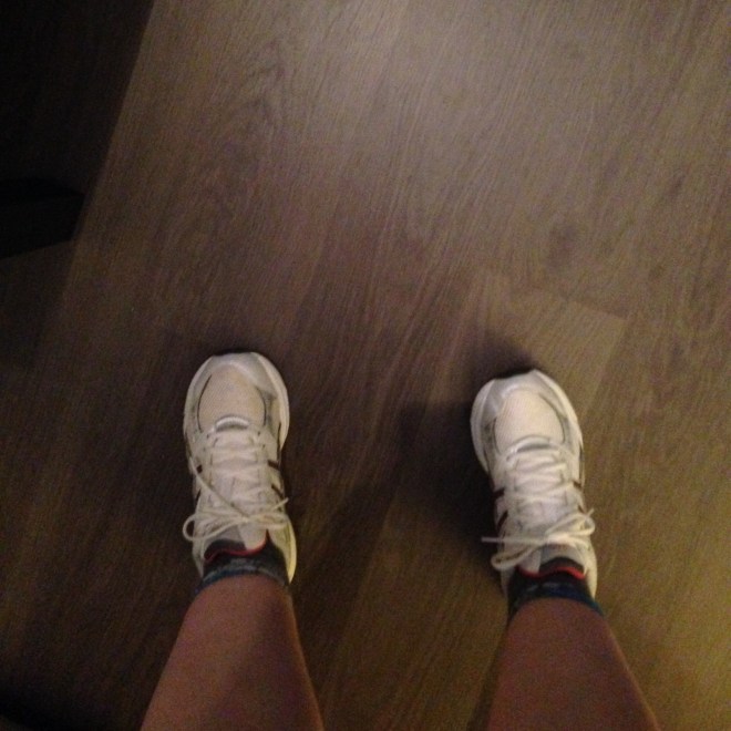 Mijn vriendinnen krijgen niet alleen foto's van mijn voeten, maar ook van mijn zwetend rood hoofd.