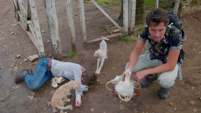 Het gezicht van Gilles en de volledige lichaamshouding van Hanne beelden uit hoe mentaal gesloopt ik mij voel na elke aflevering van De Mol.